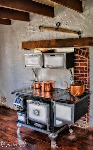 Majestic Stove Old Fashioned Majestic Mfg. Stove